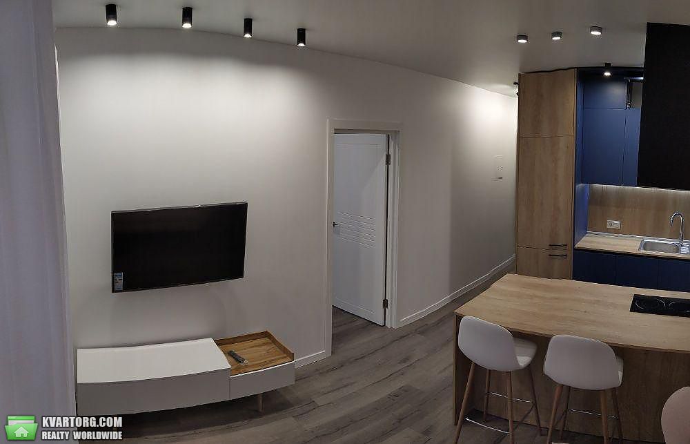 Rent out 2-room apartment. Киев,  Драгоманова — photo 2