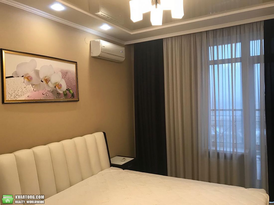 Rent out 2-room apartment. Киев,  Златоустовская — photo 3