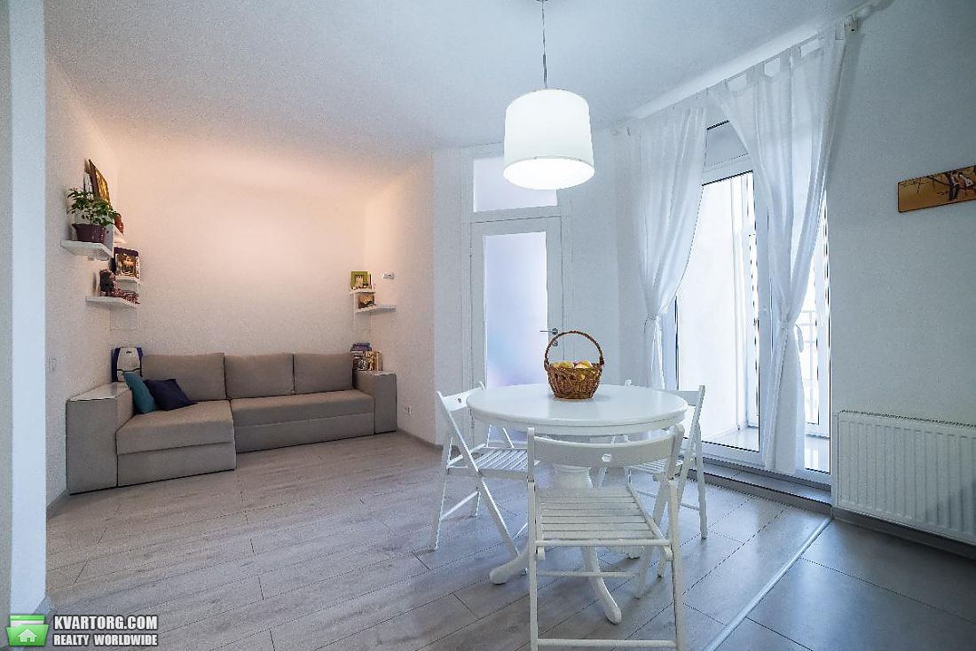 Sell 2-room apartment. Киев, Регенераторная — photo 1