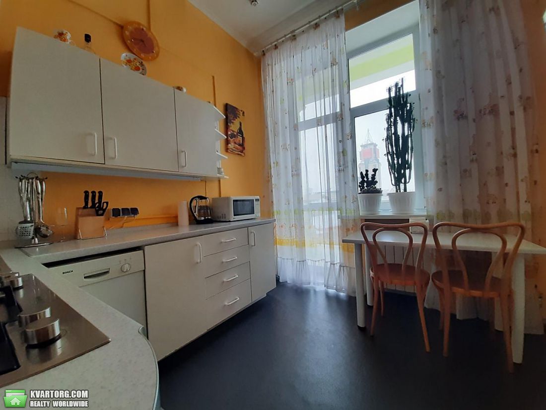 Rent out 3-room apartment. Киев,  Крутой спуск — photo 8