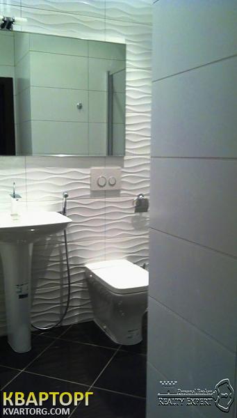 Sell 3-room apartment. Киев,  Драгомирова — photo 8