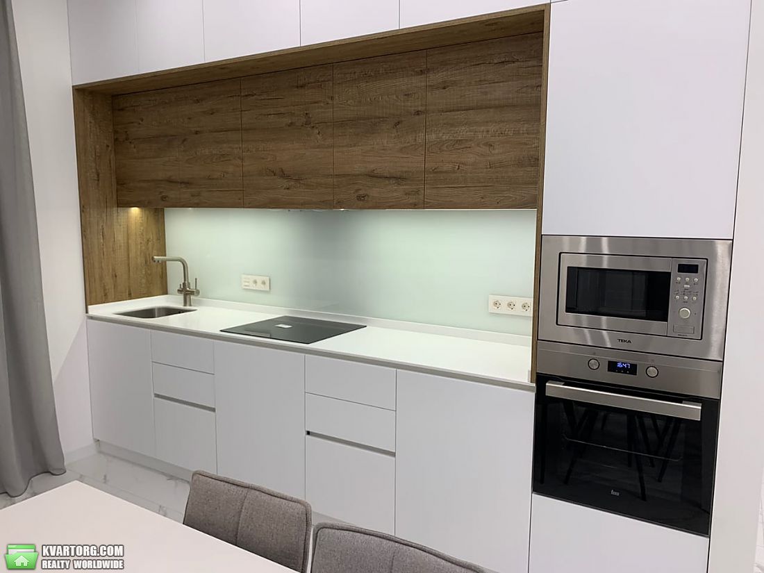 Rent out 4-room apartment. Киев,  Симферопольская — photo 1