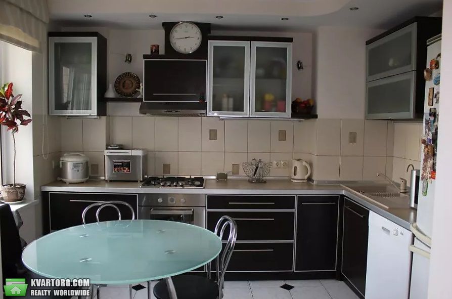 Sell 3-room apartment. Киев,  Свободы пр — photo 1
