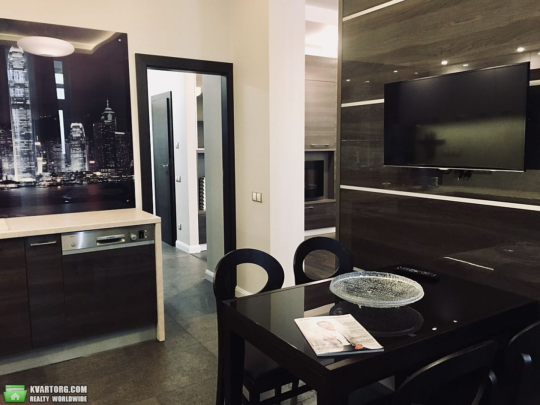 Rent out 3-room apartment. Киев, Драгомирова ул. — photo 8