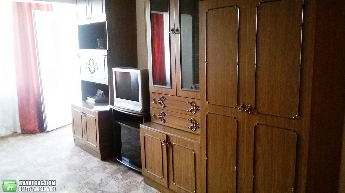 Rent out 2-room apartment. Киев,  Окипной — photo 6
