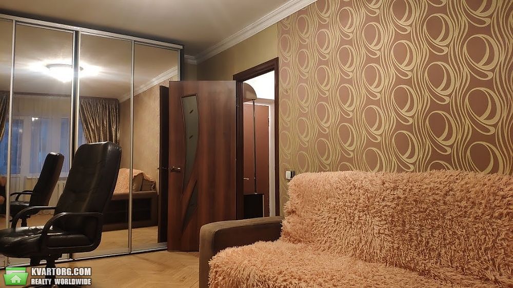 Rent out 1-room apartment. Киев,  Строителей — photo 2
