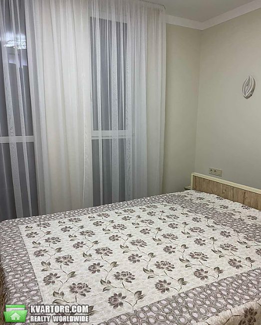 Rent out 3-room apartment. Киев,  Богдановская — photo 8