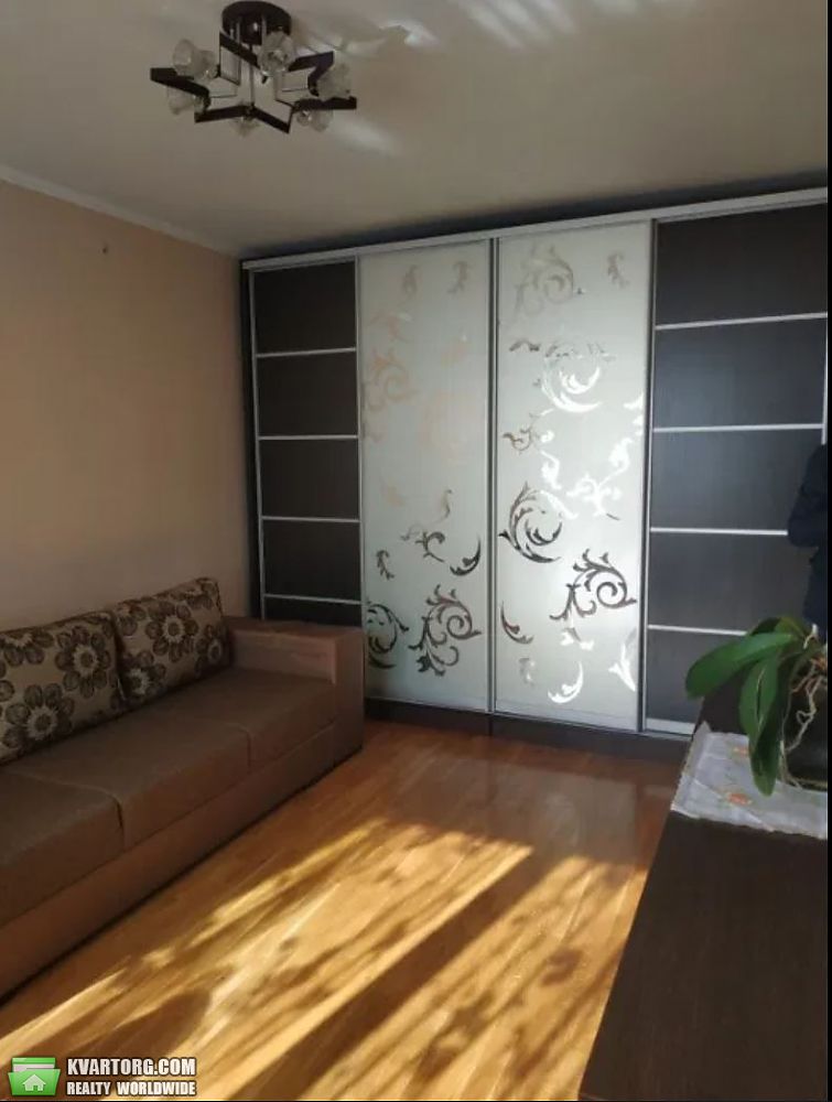 Rent out 1-room apartment. Киев,  Львовская — photo 2