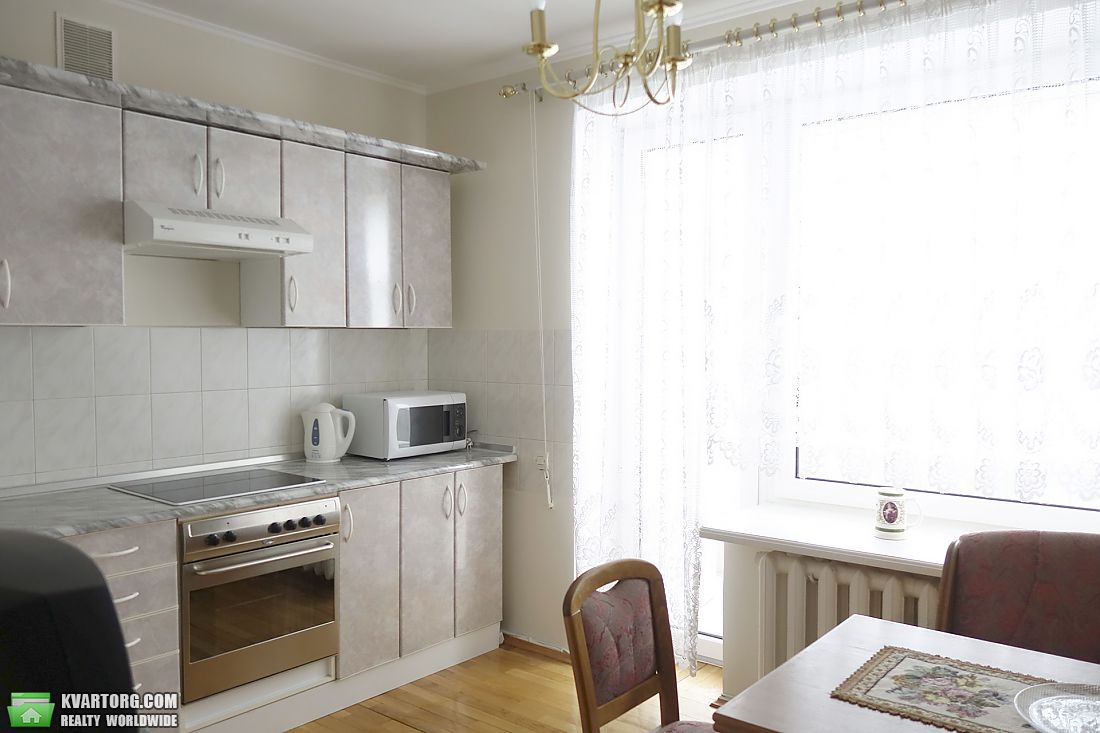Rent out 3-room apartment. Киев,  Тургеневская — photo 2