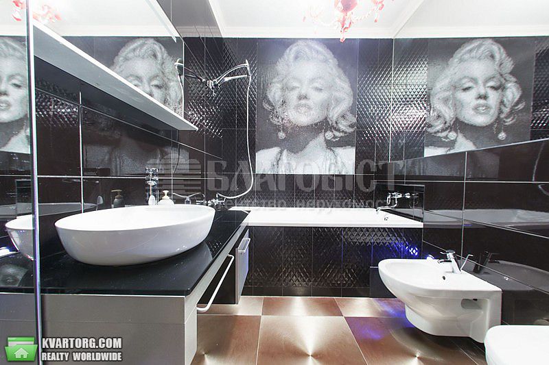Rent out 2-room apartment. Киев,  Щорса — photo 7