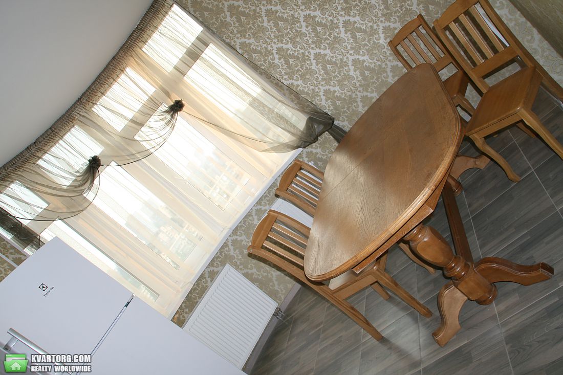 Rent out 3-room apartment. Киев, Урицкого — photo 2