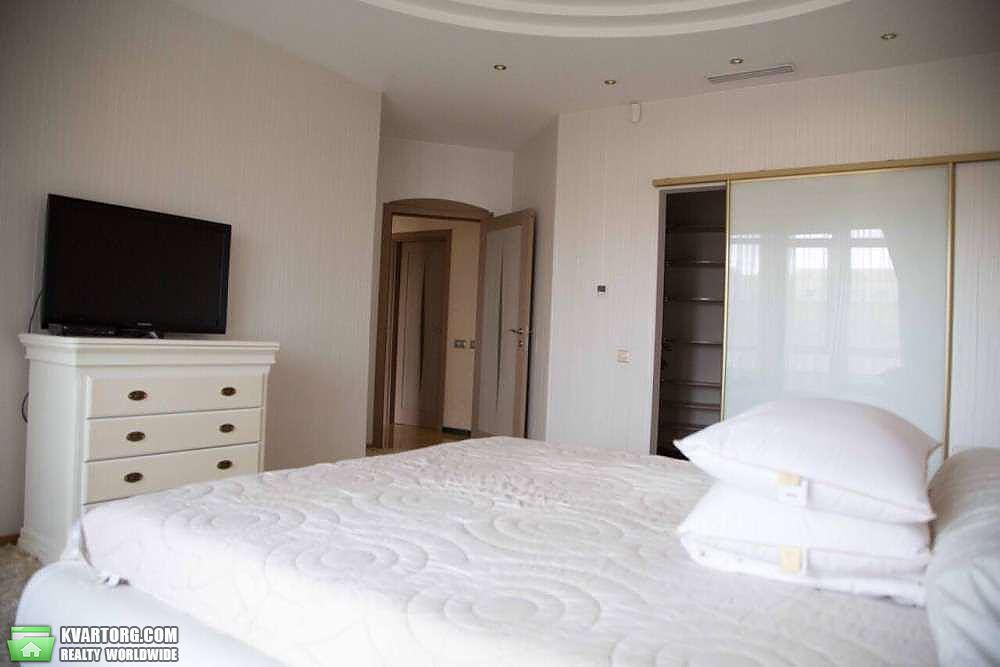 Rent out 3-room apartment. Киев,  Жилянская — photo 4