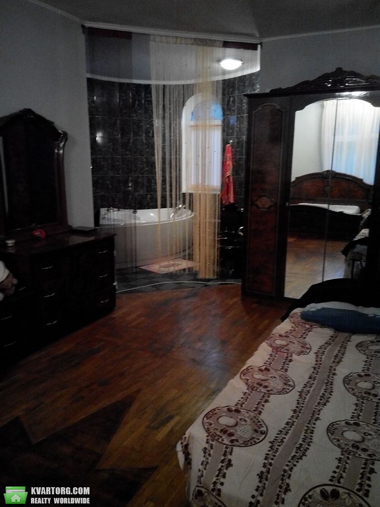 Rent out house. Киев, Садовая — photo 7