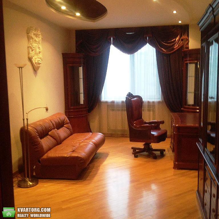 Rent out 4-room apartment. Киев,  Павловская — photo 7