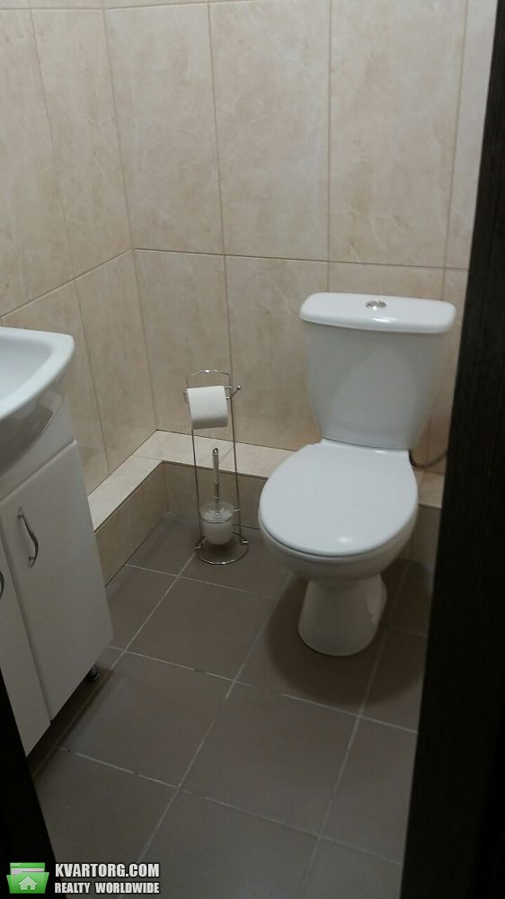 Rent out 2-room apartment. Киев,  Гмыри — photo 10