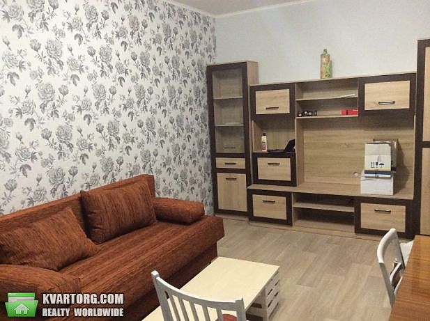 Rent out 2-room apartment. Киев,  Ломоносова — photo 3