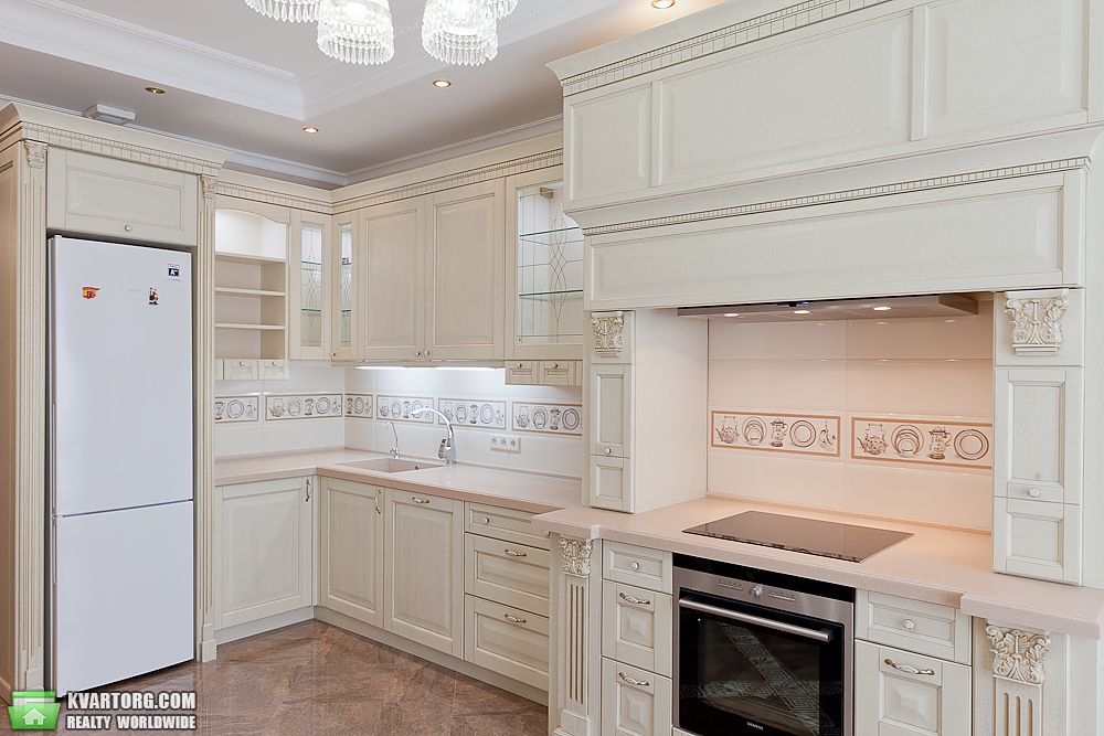 Rent out 4-room apartment. Киев,  Институтская — photo 3