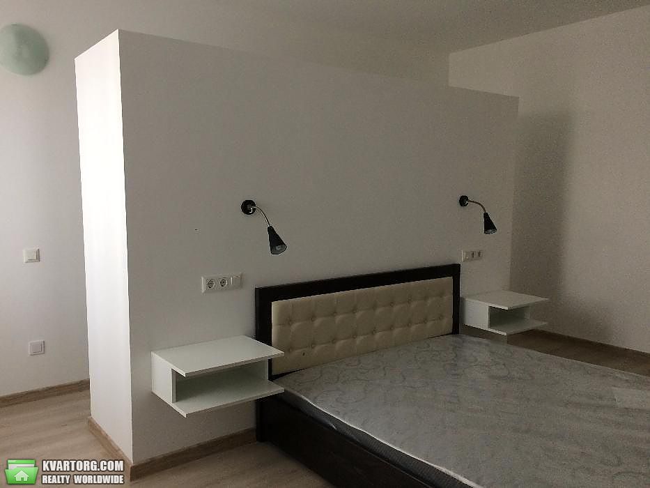 Rent out 2-room apartment. Киев,  Туманяна — photo 6
