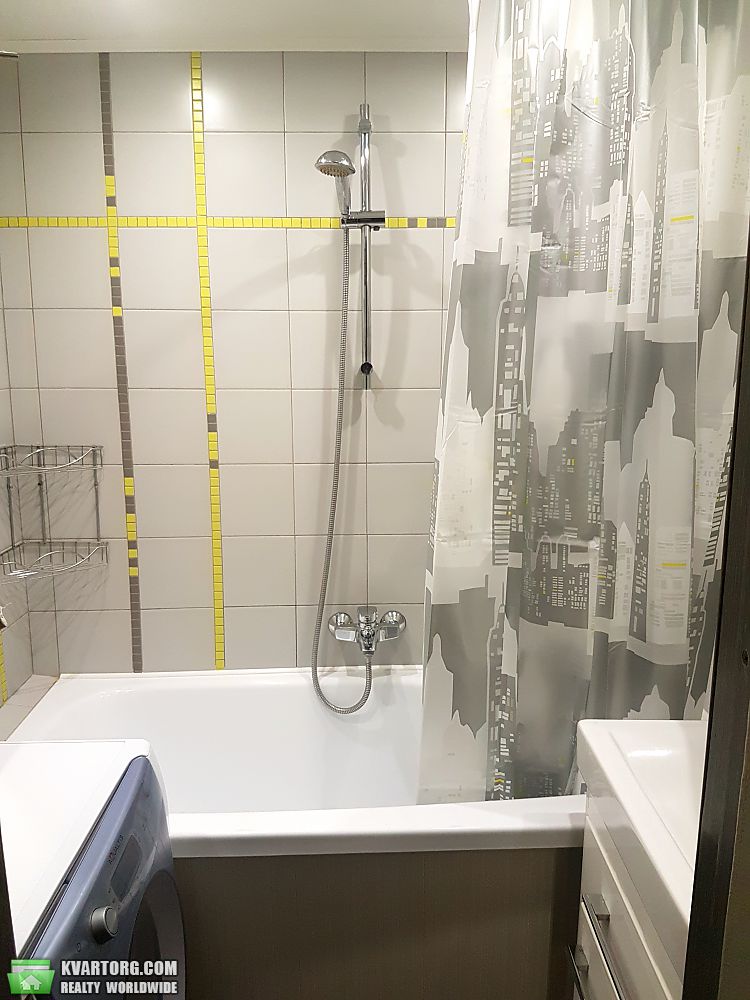 Rent out 3-room apartment. Киев,  Большая Васильковская — photo 2