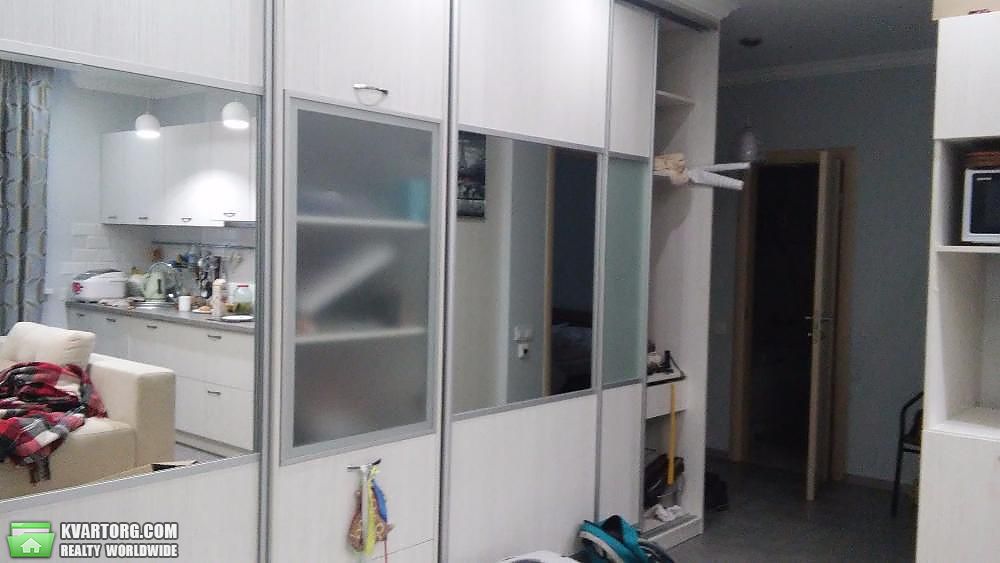 Rent out 2-room apartment. Киев,  Вильямса — photo 3