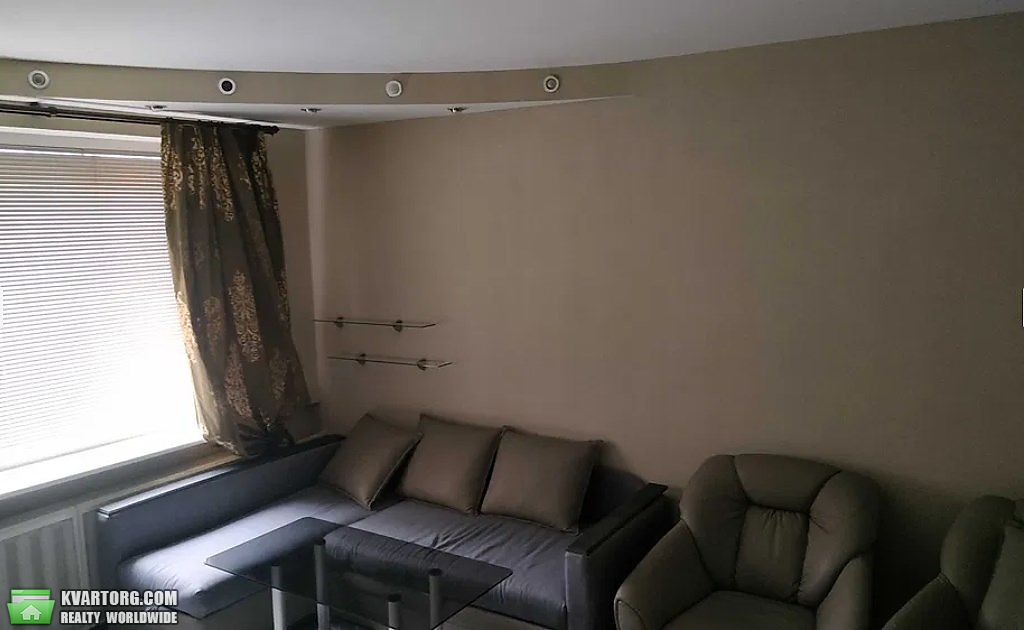 Rent out 1-room apartment. Киев,  Старонаводницкая — photo 2