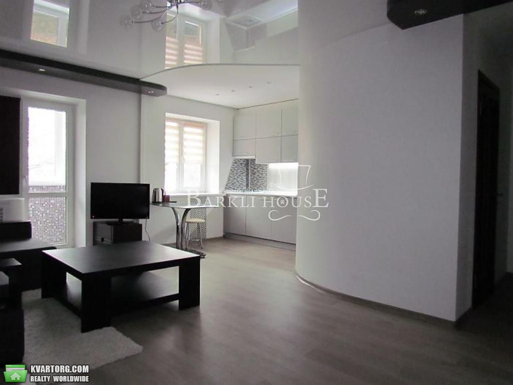 Rent out 2-room apartment. Киев,  Госпитальная — photo 4