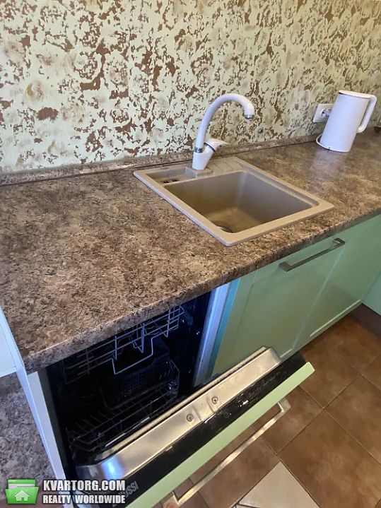 Rent out 3-room apartment. Киев, урловская — photo 6