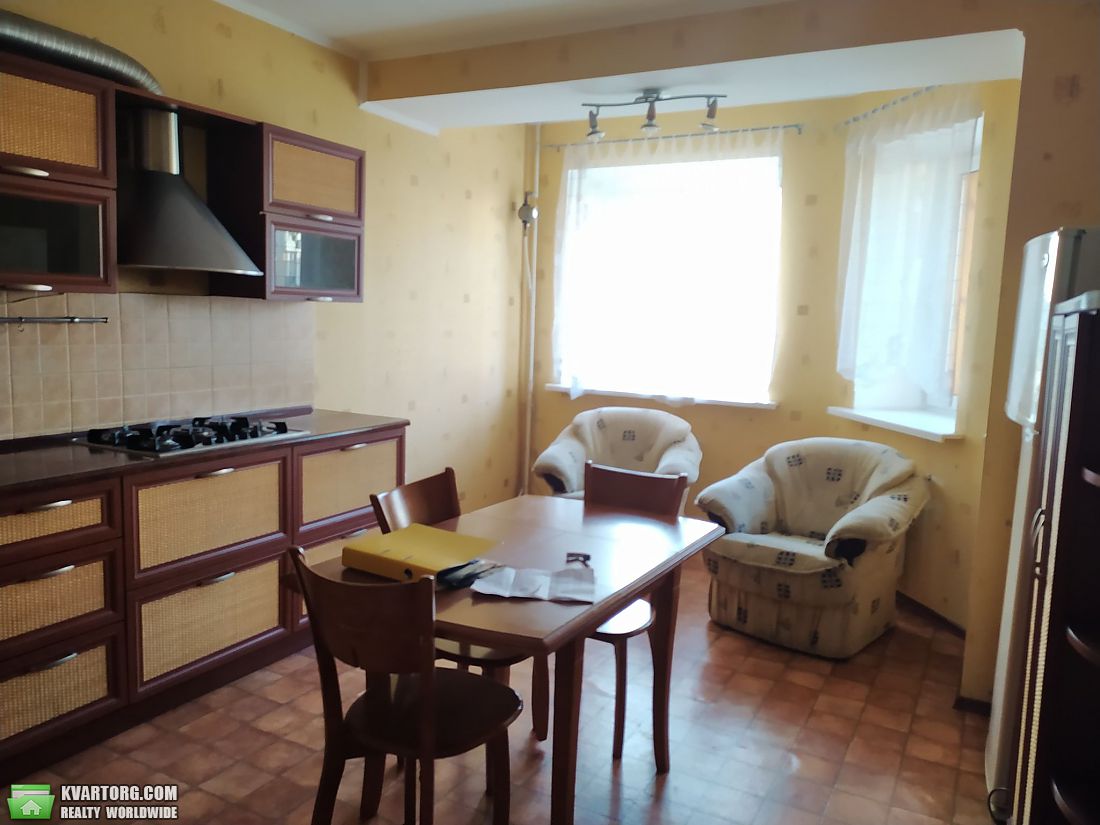 Sell 3-room apartment. Буча, Богдана Хмельницкого — photo 1