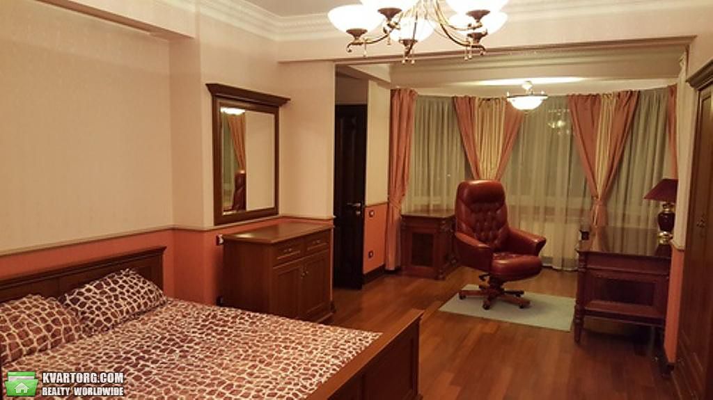 Rent out 3-room apartment. Киев,  Клиническая — photo 4