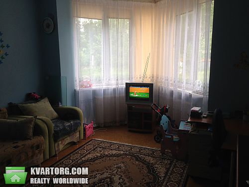 Sell 3-room apartment. Киев, Салютная — photo 8