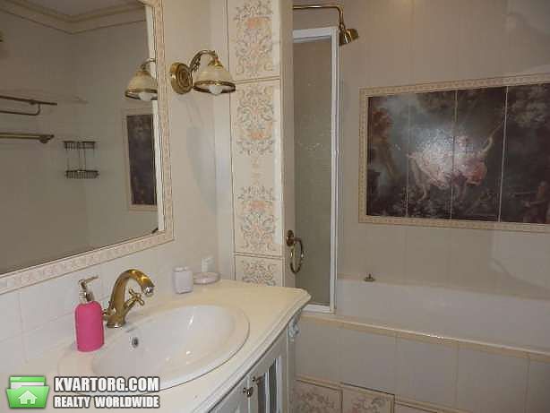 Rent out 2-room apartment. Киев,  Чавдар — photo 8