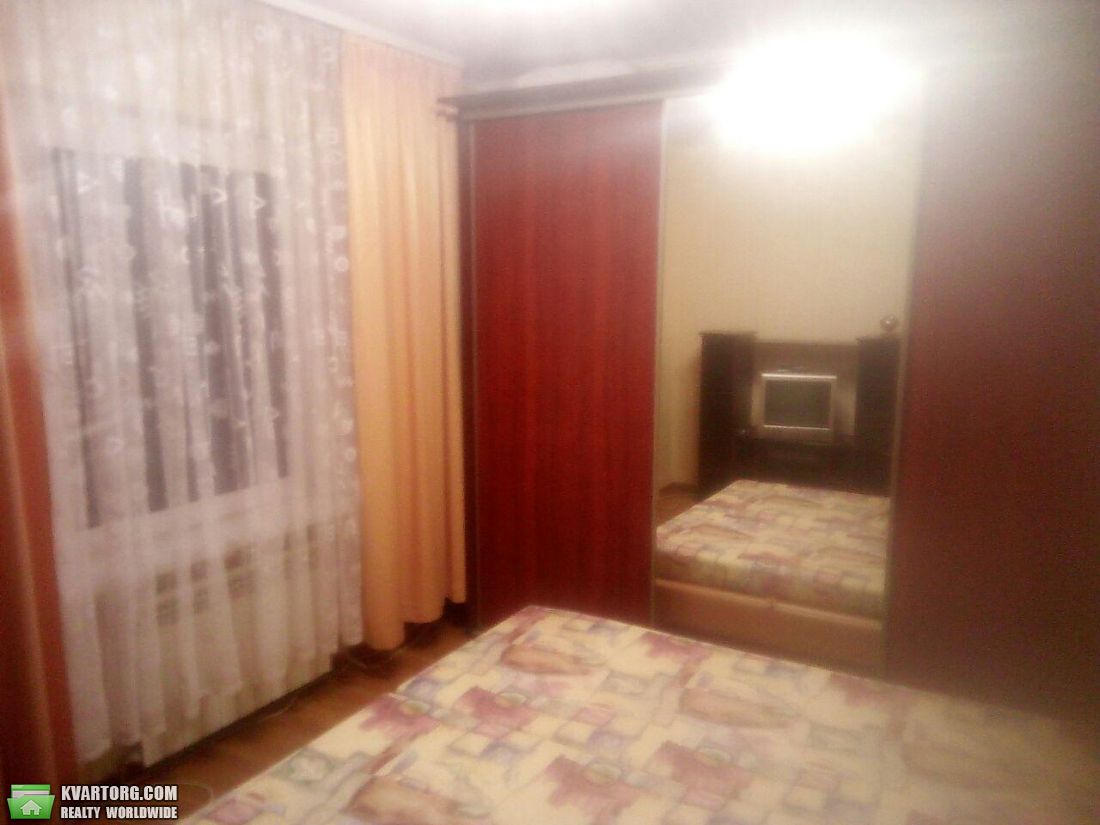 Rent out 2-room apartment. Киев,  Чавдар — photo 5