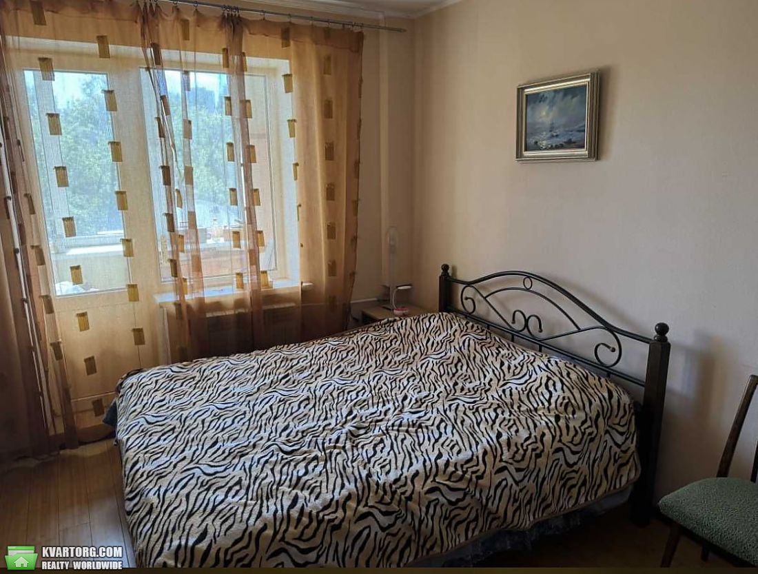Rent out 2-room apartment. Киев,  Свободы пр — photo 2