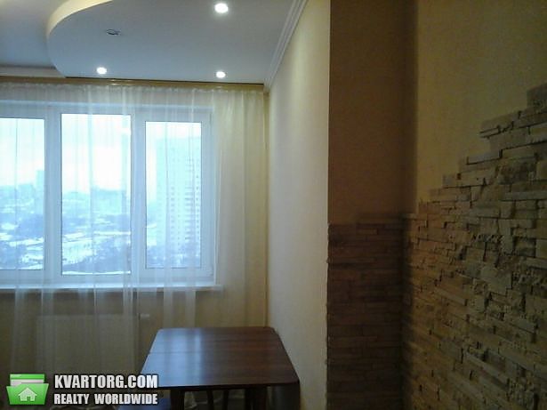 Rent out 2-room apartment. Киев,  Феодосийская — photo 5