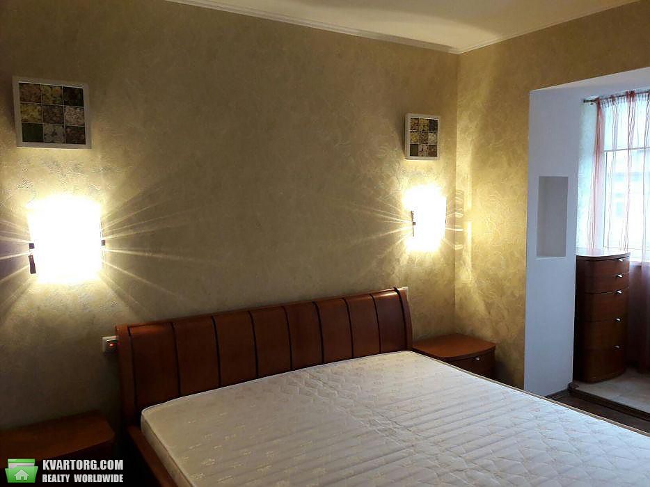 Rent out 3-room apartment. Киев,  Почайнинская — photo 5