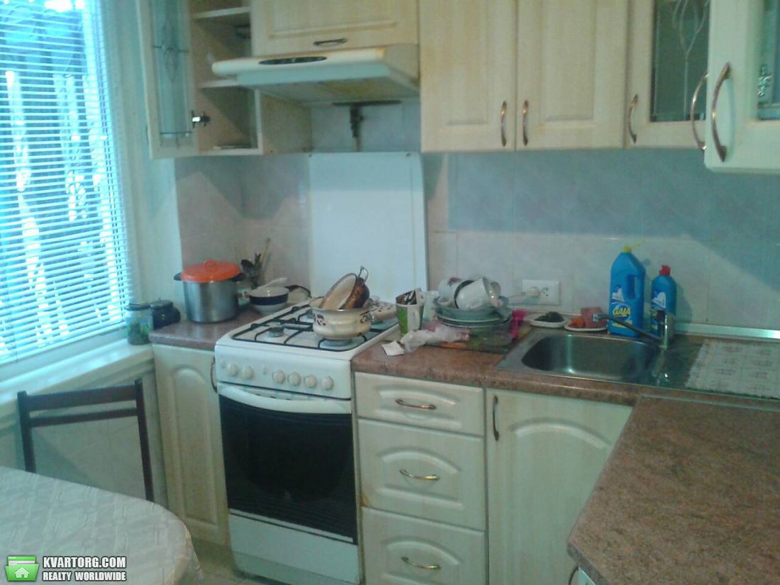 Rent out 2-room apartment. Киев,  Лесной пр — photo 1