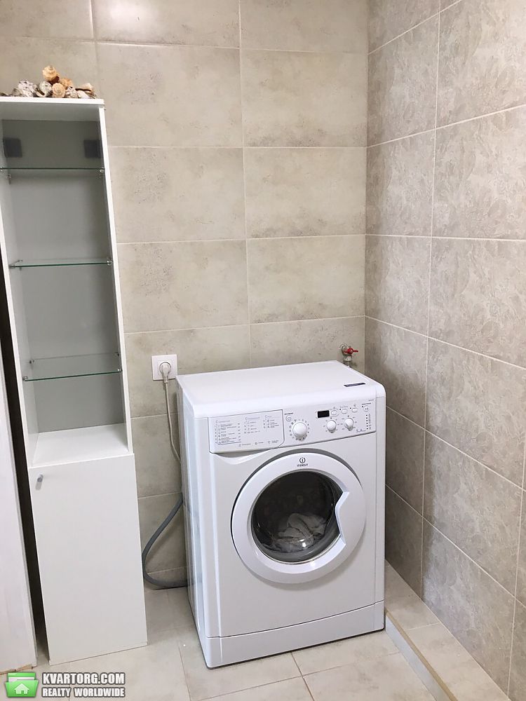 Rent out 2-room apartment. Киев,  Драгомирова — photo 8