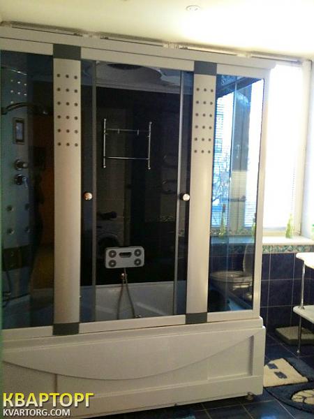 Rent out 3-room apartment. Киев,  Предславинская — photo 9