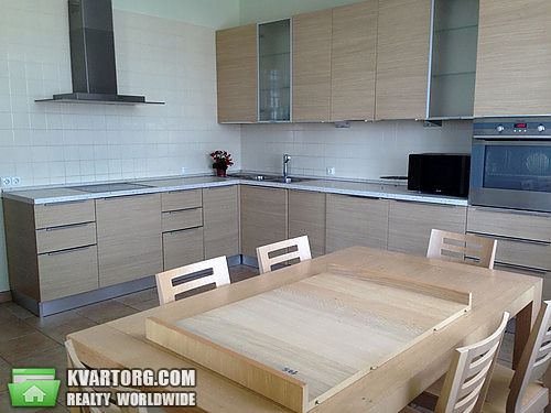 Rent out 3-room apartment. Киев,  Барбюса — photo 1