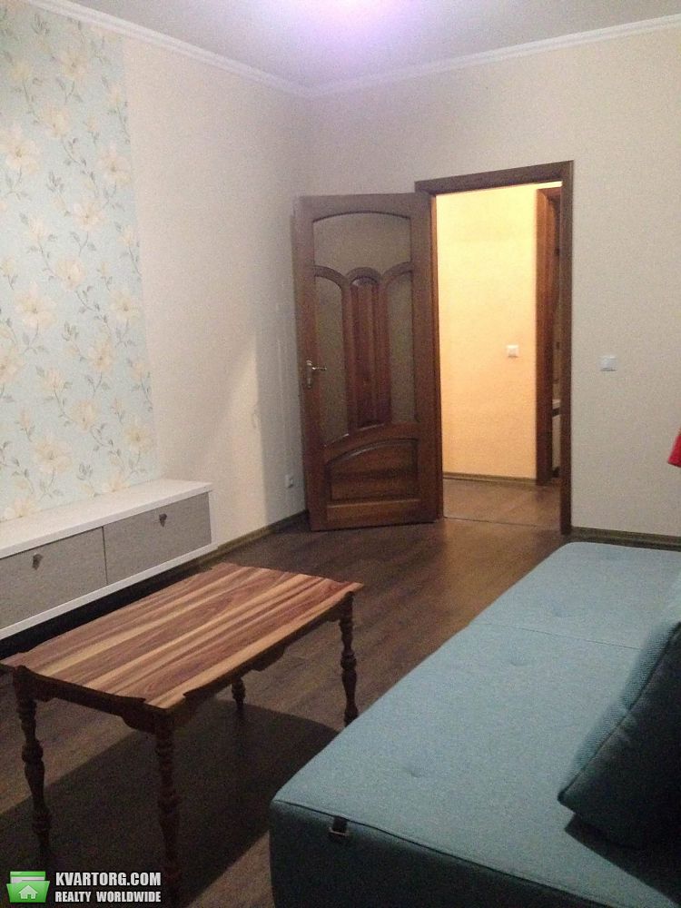 Rent out 2-room apartment. Киев,  Урловская — photo 7