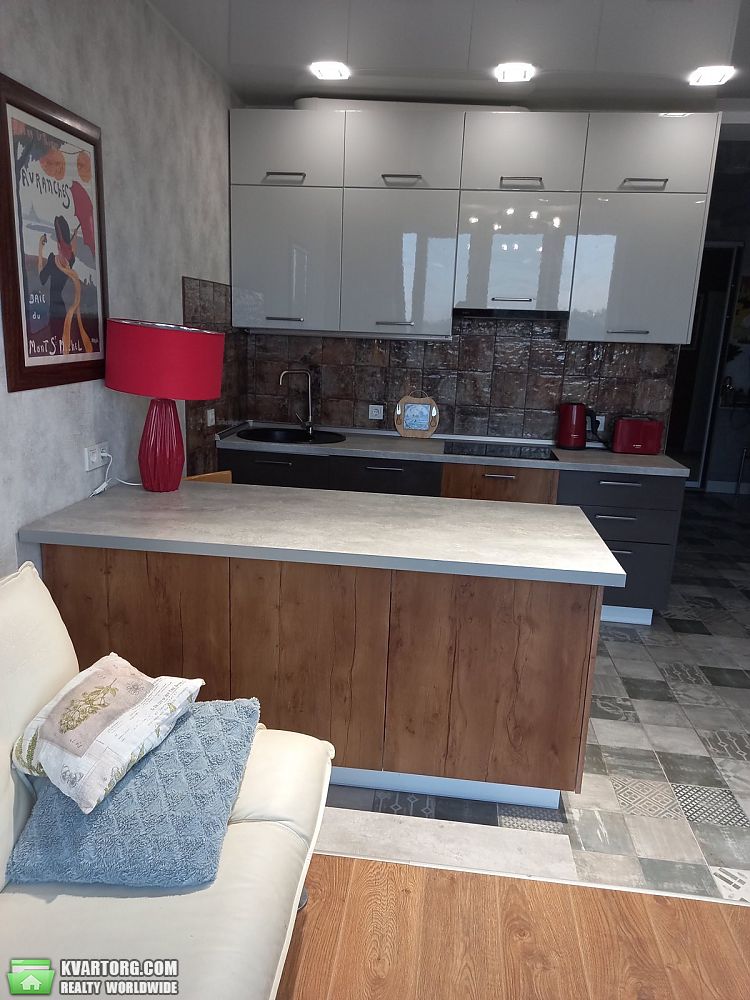 Sell 3-room apartment. Киев,  Ясиноватский пер — photo 1