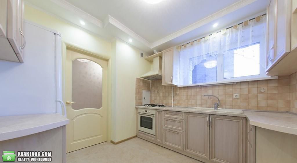 Rent out 3-room apartment. Киев,  Еленовская — photo 6