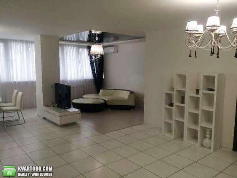 Rent out 3-room apartment. Киев,  Гетьмана — photo 2