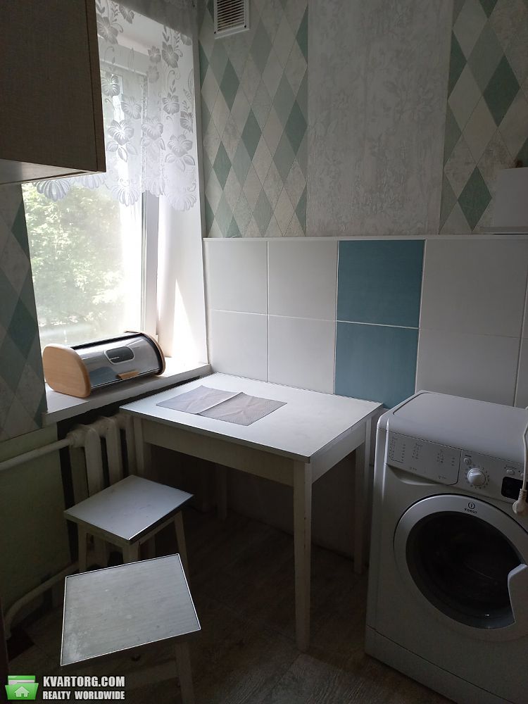 Rent out 1-room apartment. Киев,  Пост-Волынская — photo 2