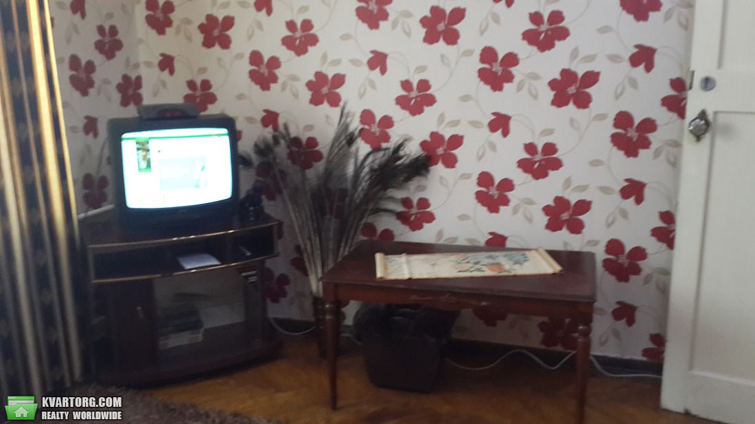 Rent out 1-room apartment. Киев, Кирилловская ул. — photo 3