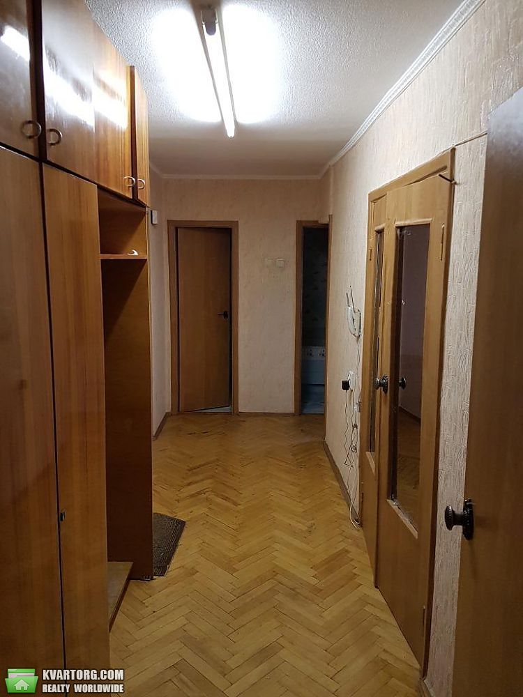 Rent out 2-room apartment. Киев,  Фучика — photo 7