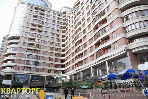Sell 3-room apartment. Киев,  Жилянская — photo 1