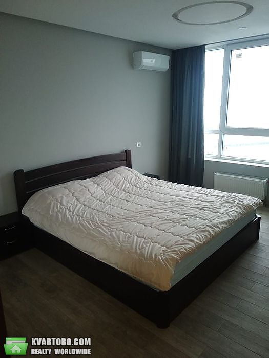 Rent out 3-room apartment. Киев,  Бажана — photo 6