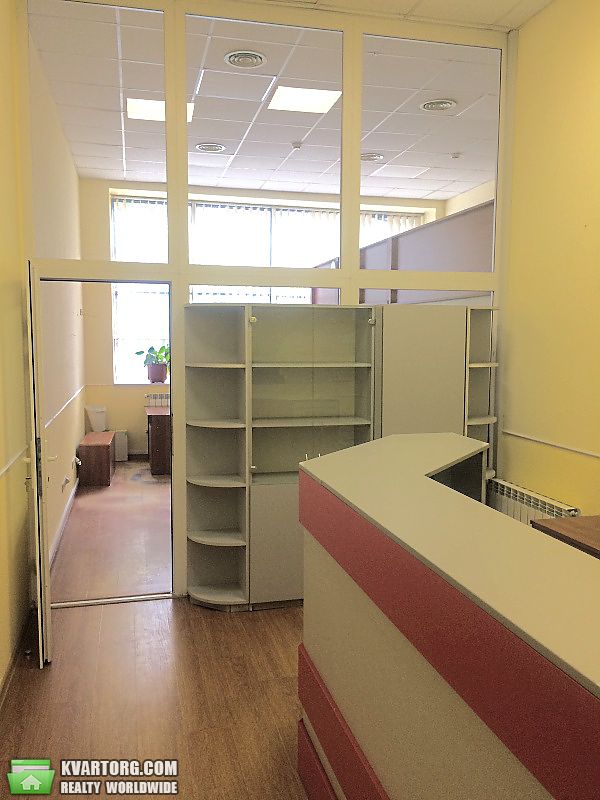 Rent out office. Киев, Василевской Ванды — photo 1