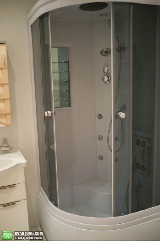 Rent out 2-room apartment. Киев,  Московская — photo 3